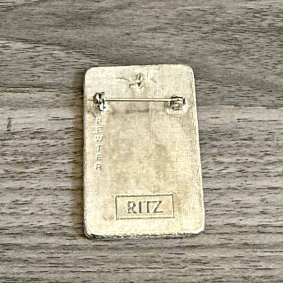 Vintage Charles of the Ritz Perfume Deco Lady Face Brooch Pewter Woman Art Deco - Picture 3 of 3